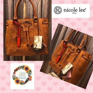 NWT Beautiful Bag With Intricate Cut-Out Detail